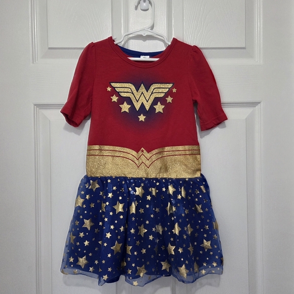Wonder Women DC Comics Toddler Girls Dress with Cape Size 5T Halloween Costume - Picture 1 of 10